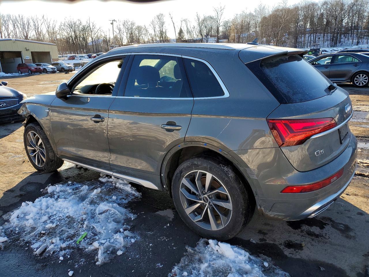 2024 Audi Q5 Premium Plus 45 - zdjęcie 2