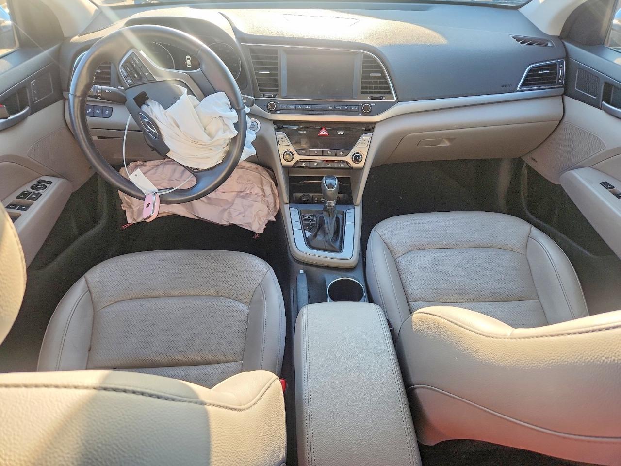 2017 Hyundai Elantra Se - zdjęcie 8