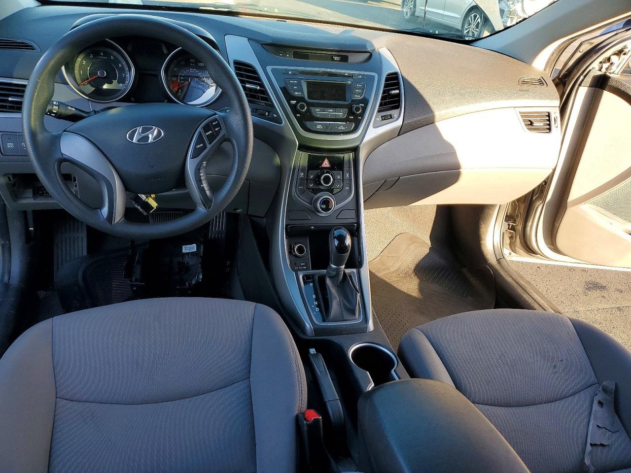 2014 Hyundai Elantra Se - zdjęcie 8