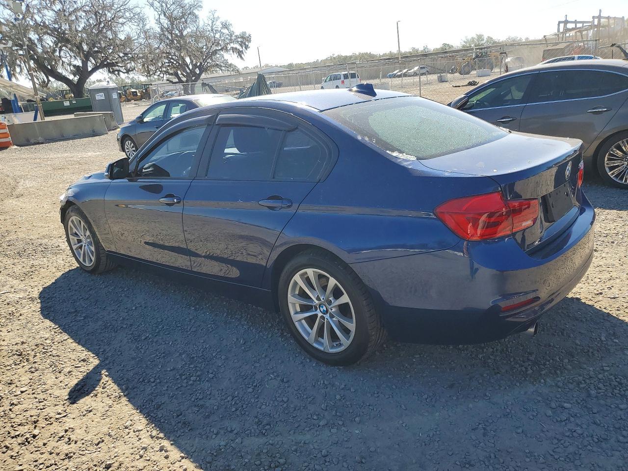 2018 BMW 320 I - zdjęcie 2
