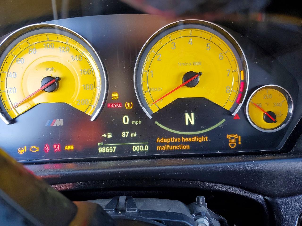 2015 BMW M4 - zdjęcie 9