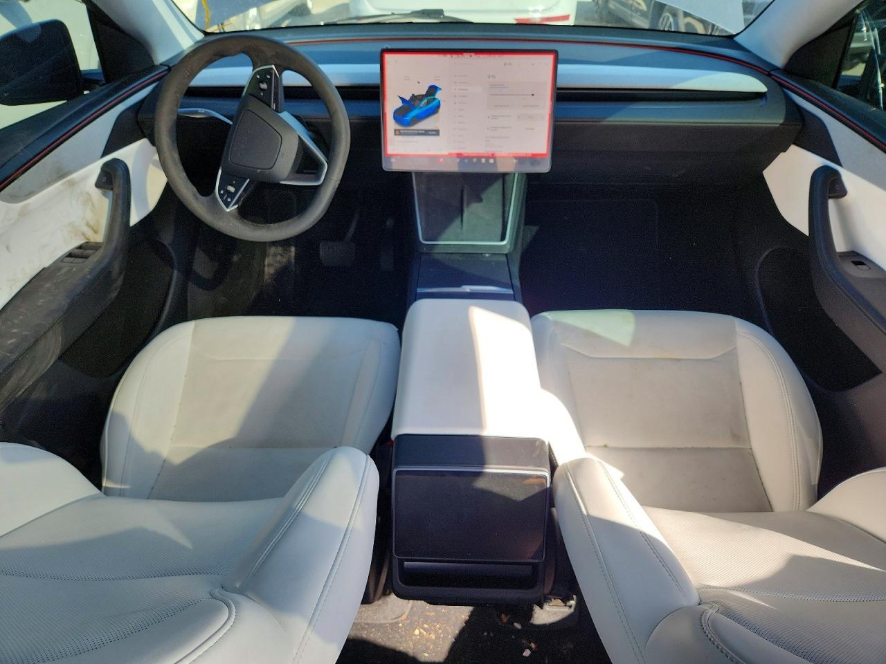 2026 Tesla Model Y - zdjęcie 8