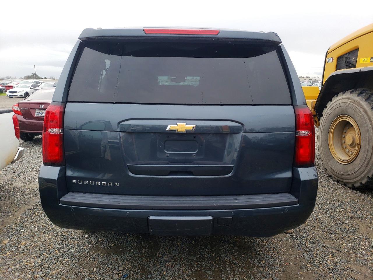 2019 Chevrolet Suburban K1500 Lt - zdjęcie 6