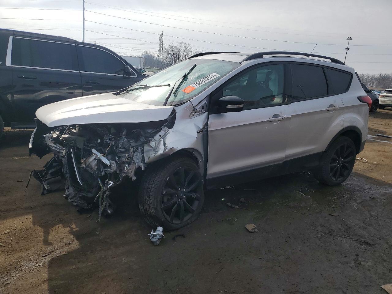 2019 Ford Escape Titanium - zdjęcie główne