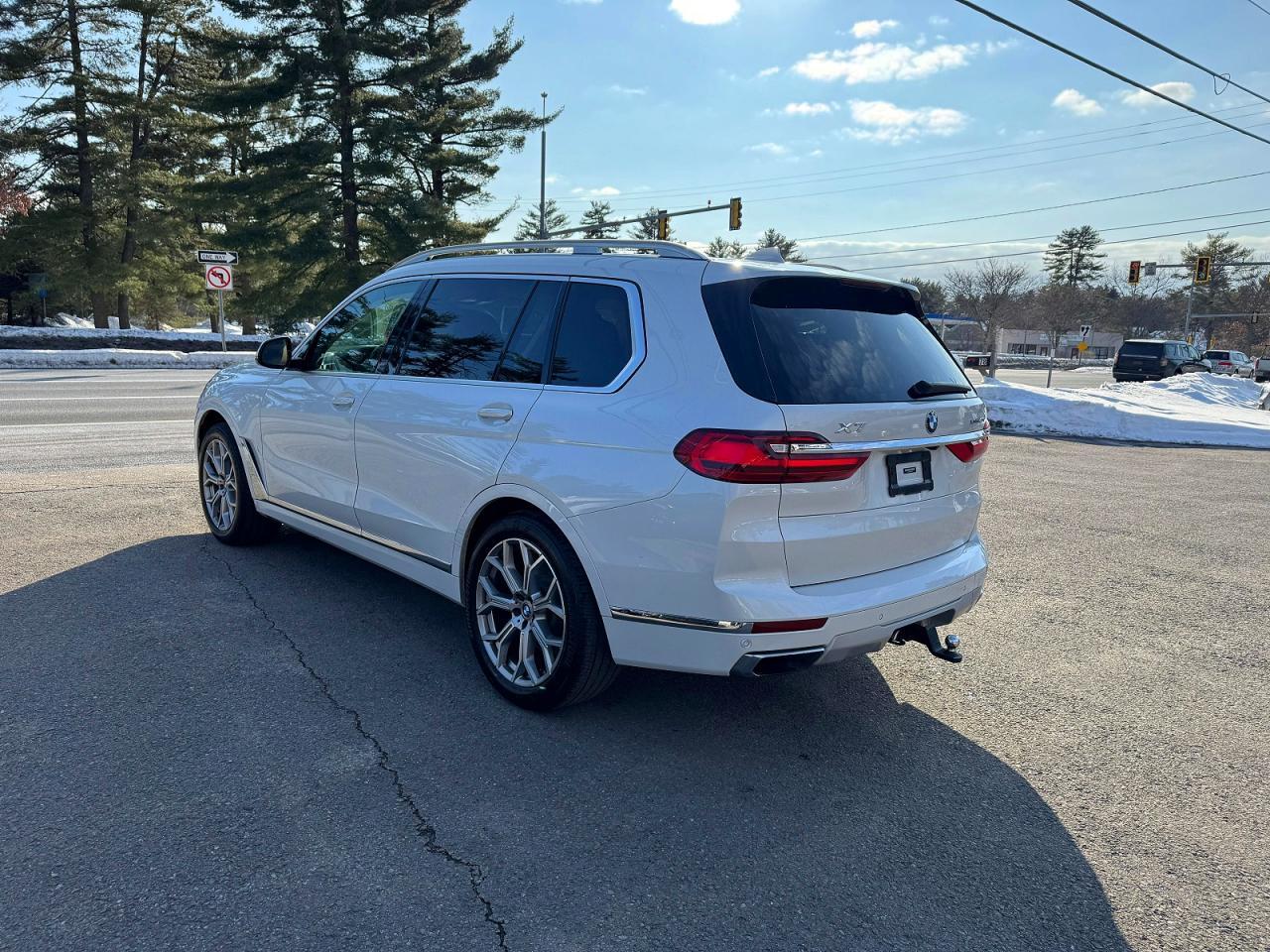 2021 BMW X7 xDrive40I - zdjęcie 4