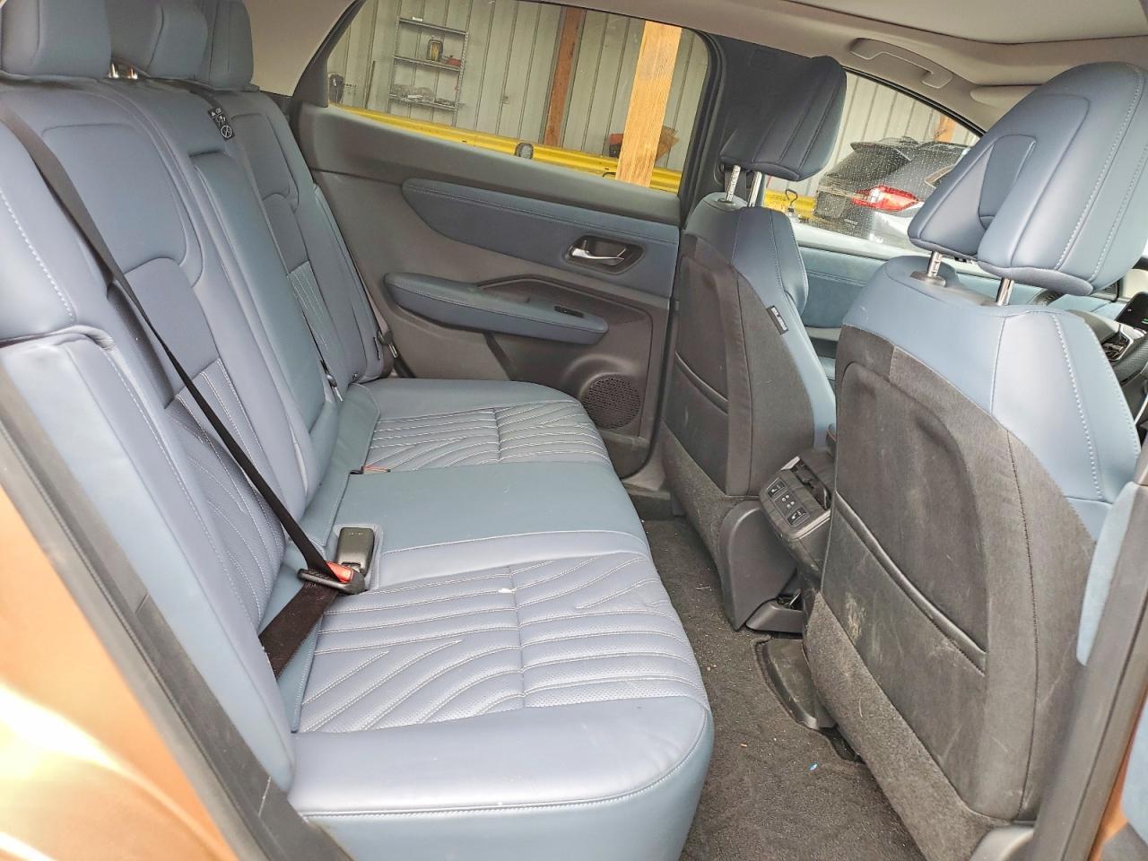 2025 Nissan Ariya Platinum+ E-4Orce - zdjęcie 11