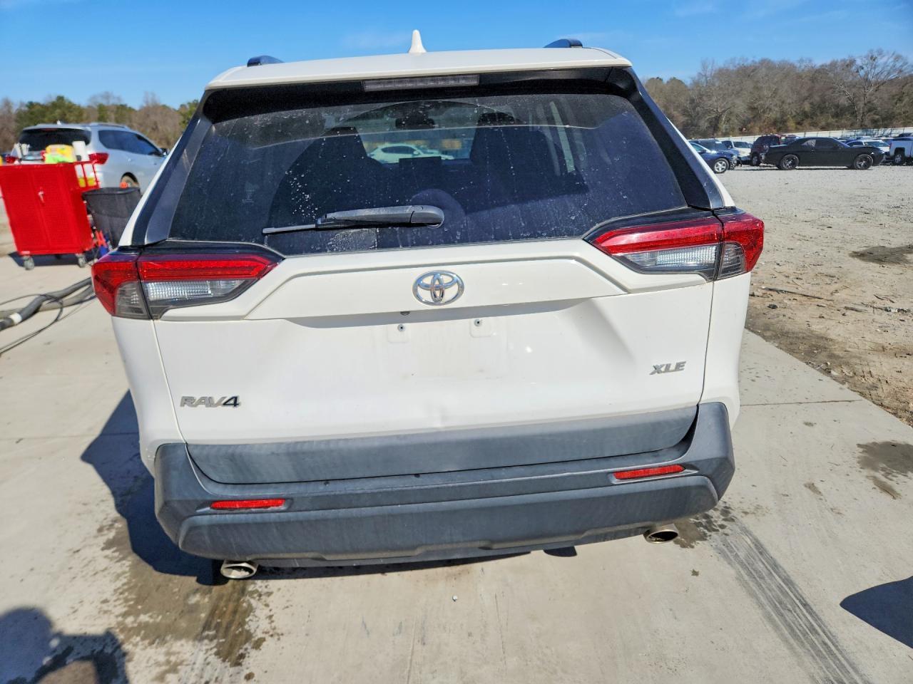 2019 Toyota Rav4 Xle - zdjęcie 6
