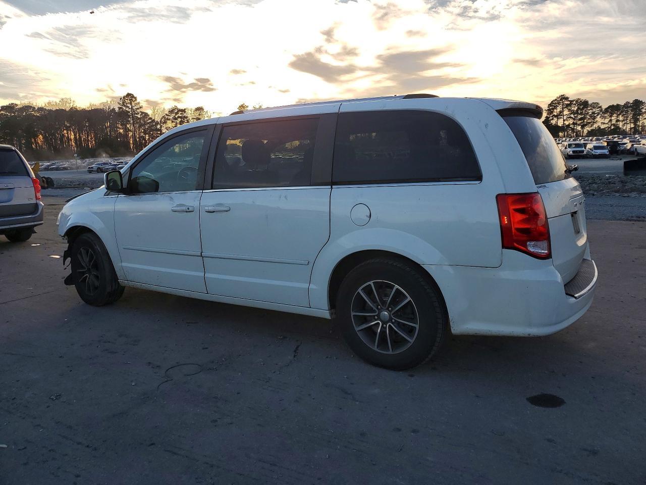 2017 Dodge Grand Caravan Sxt - zdjęcie 2