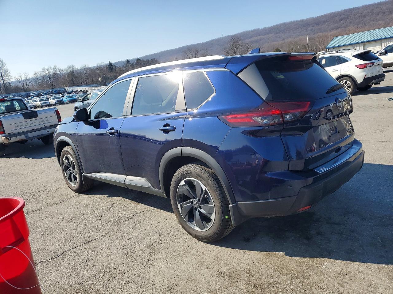 2024 Nissan Rogue Sv - zdjęcie 2