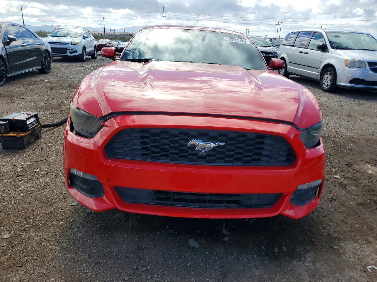 2015 Ford Mustang - zdjęcie 5