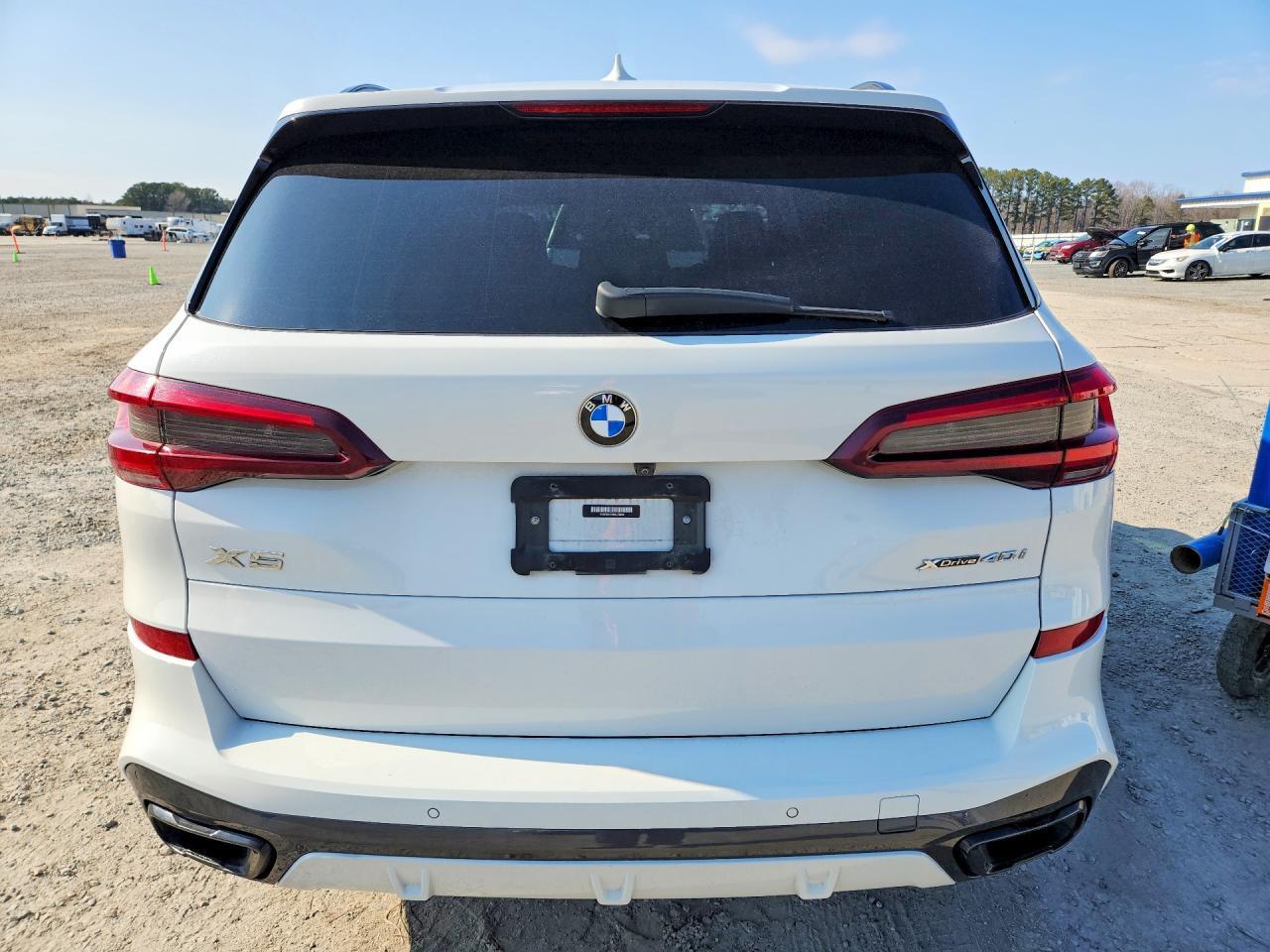 2022 BMW X5 xDrive40I - zdjęcie 6