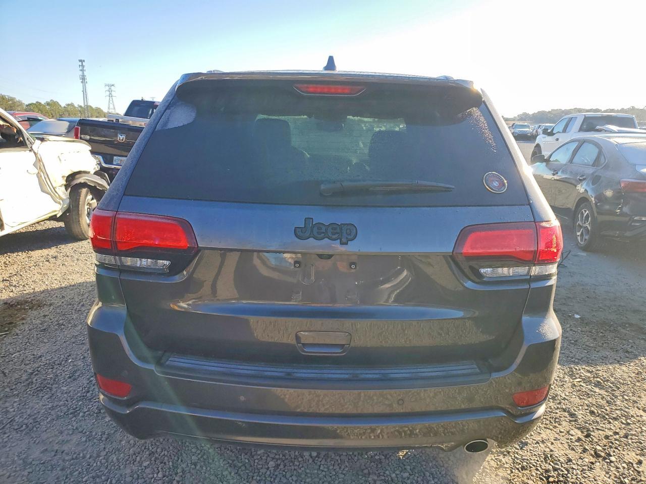 2021 Jeep Grand Cherokee Laredo - zdjęcie 6