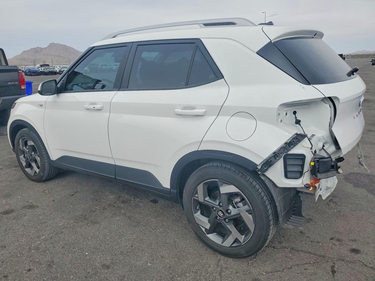 2024 Hyundai Venue Sel - zdjęcie 2