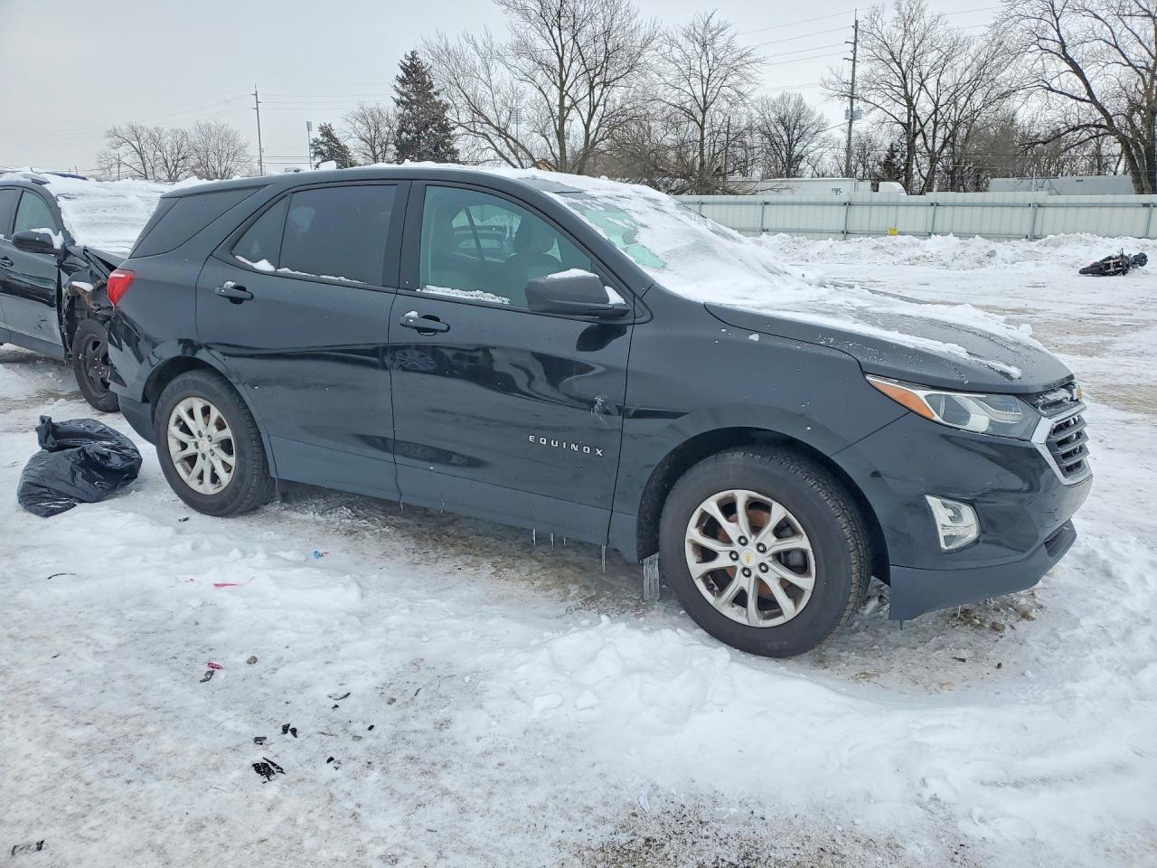 2019 Chevrolet Equinox Ls - zdjęcie 4