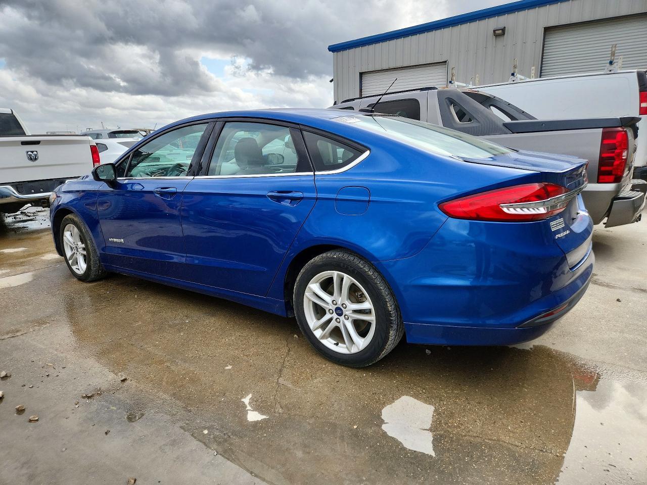 2018 Ford Fusion S Hybrid - zdjęcie 2