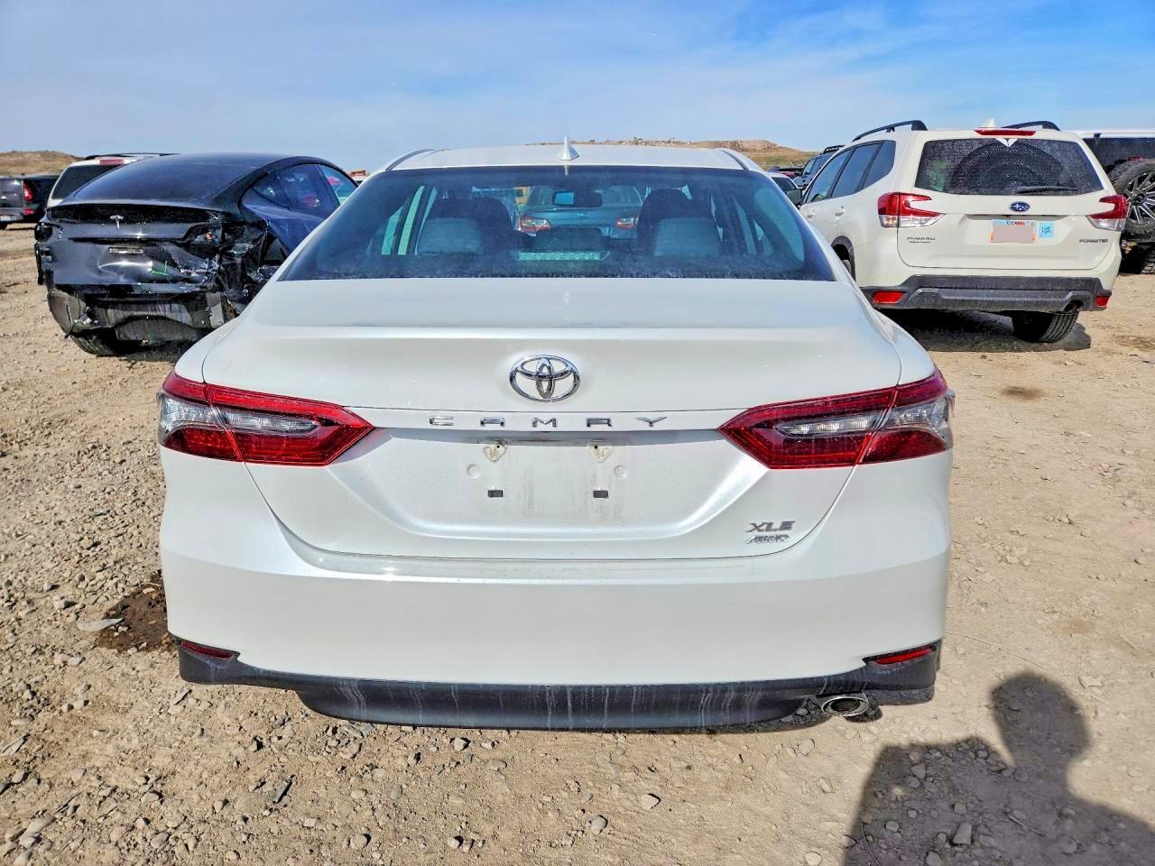 2022 Toyota Camry Xle - zdjęcie 6