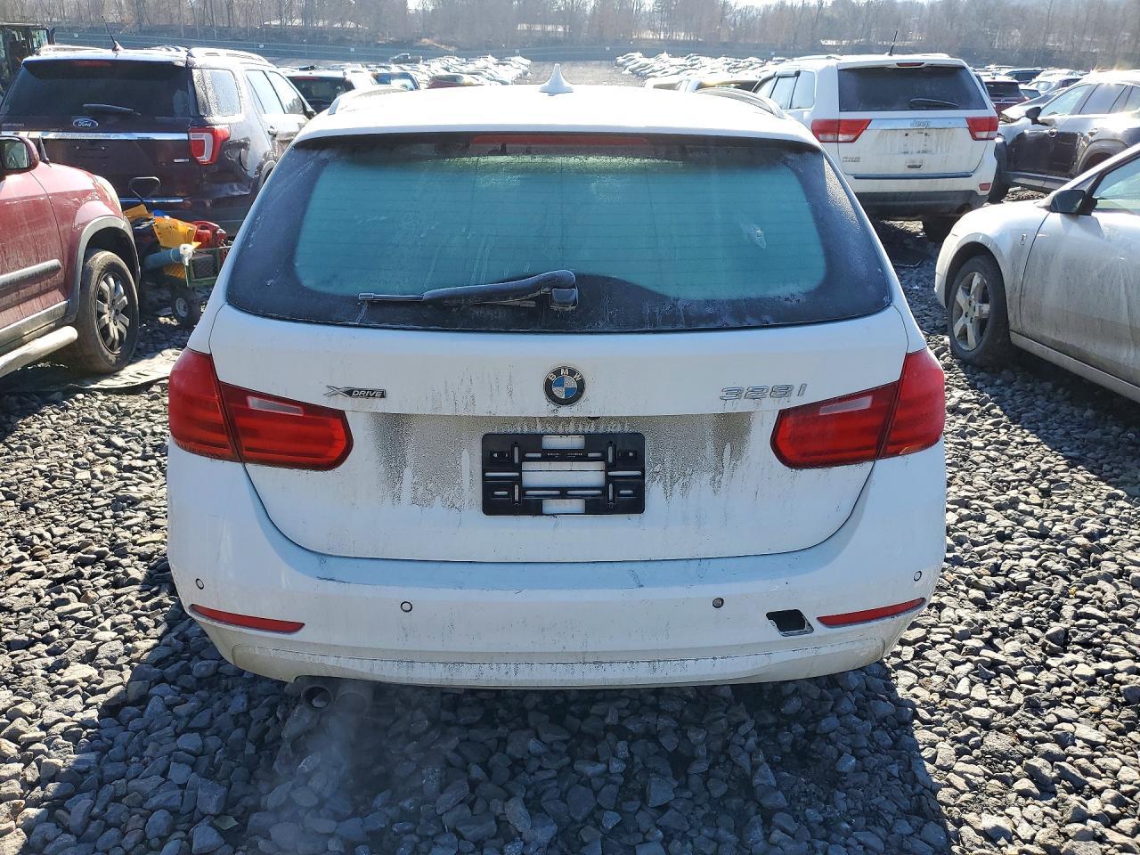 2015 BMW 328 Xi - zdjęcie 6