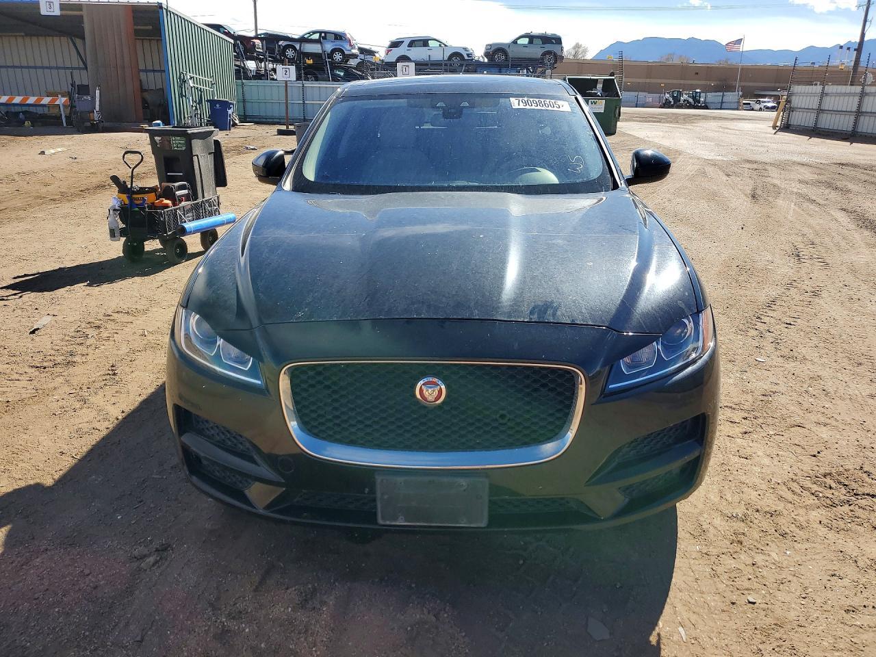 2017 Jaguar F-Pace - zdjęcie 5
