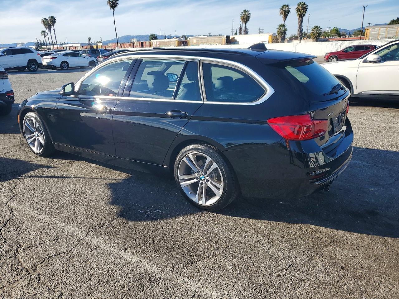 2016 BMW 328 Xi - zdjęcie 2