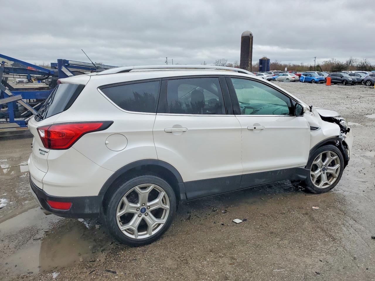 2019 Ford Escape Titanium - zdjęcie 3