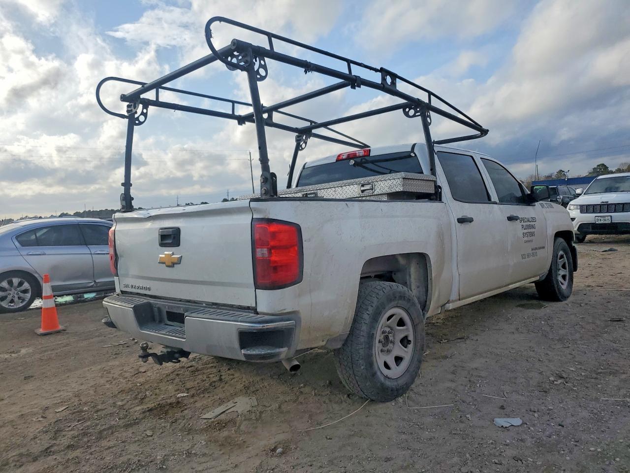 2016 Chevrolet Silverado C1500 - zdjęcie 3