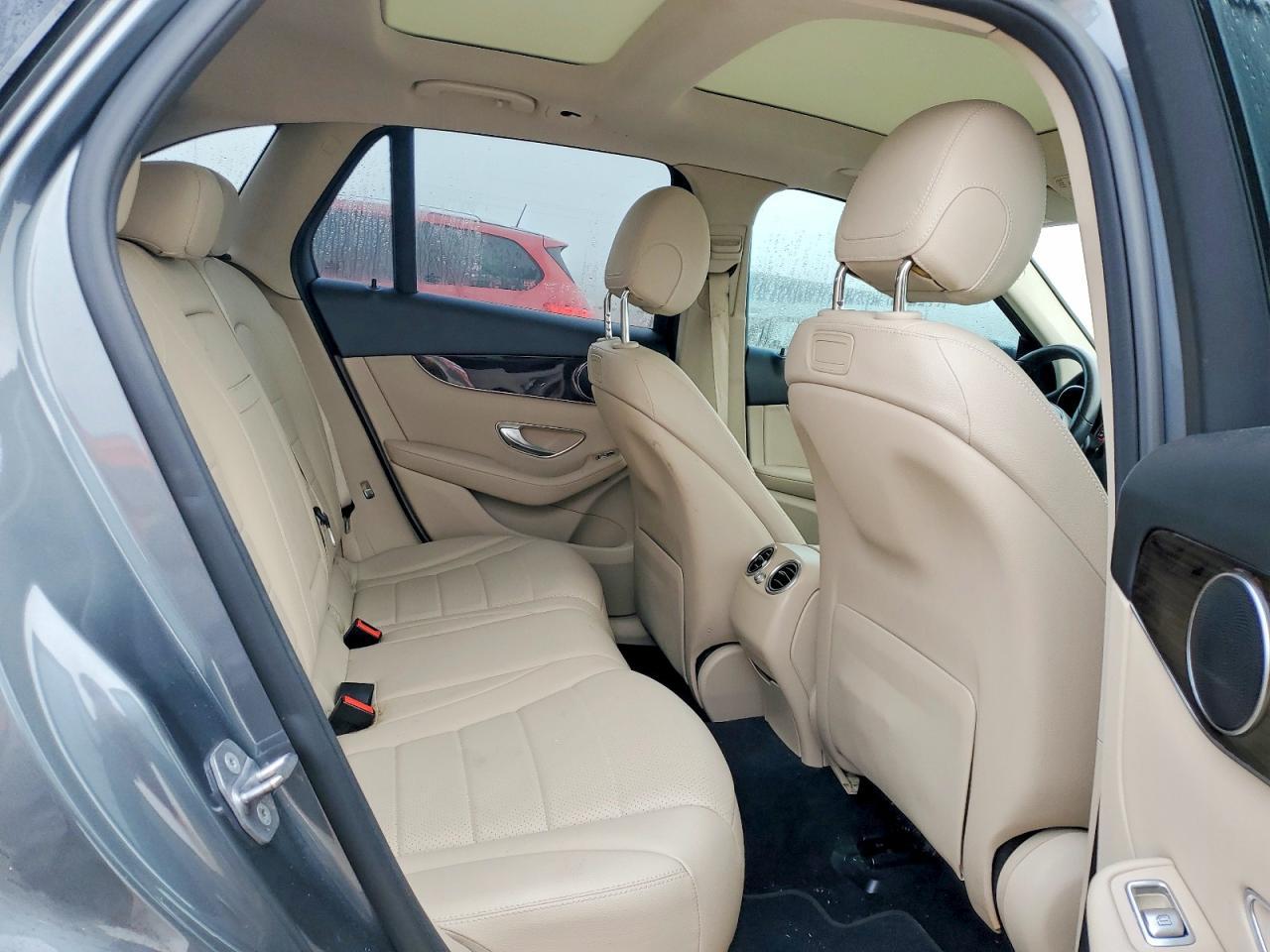 2018 Mercedes-Benz Glc 300 - zdjęcie 10