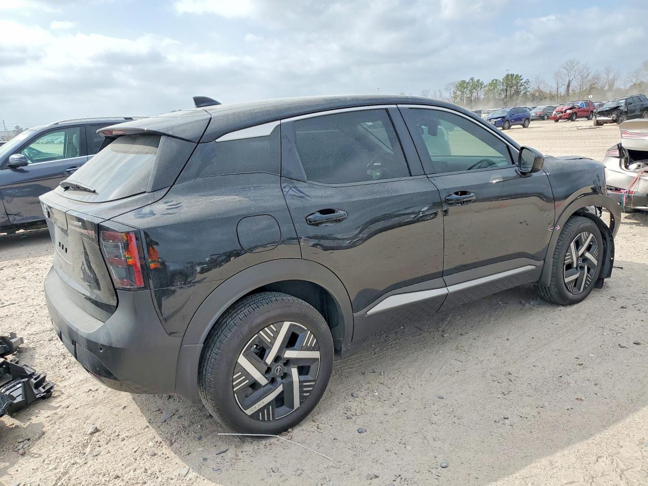 2025 Nissan Kicks Sv - zdjęcie 3