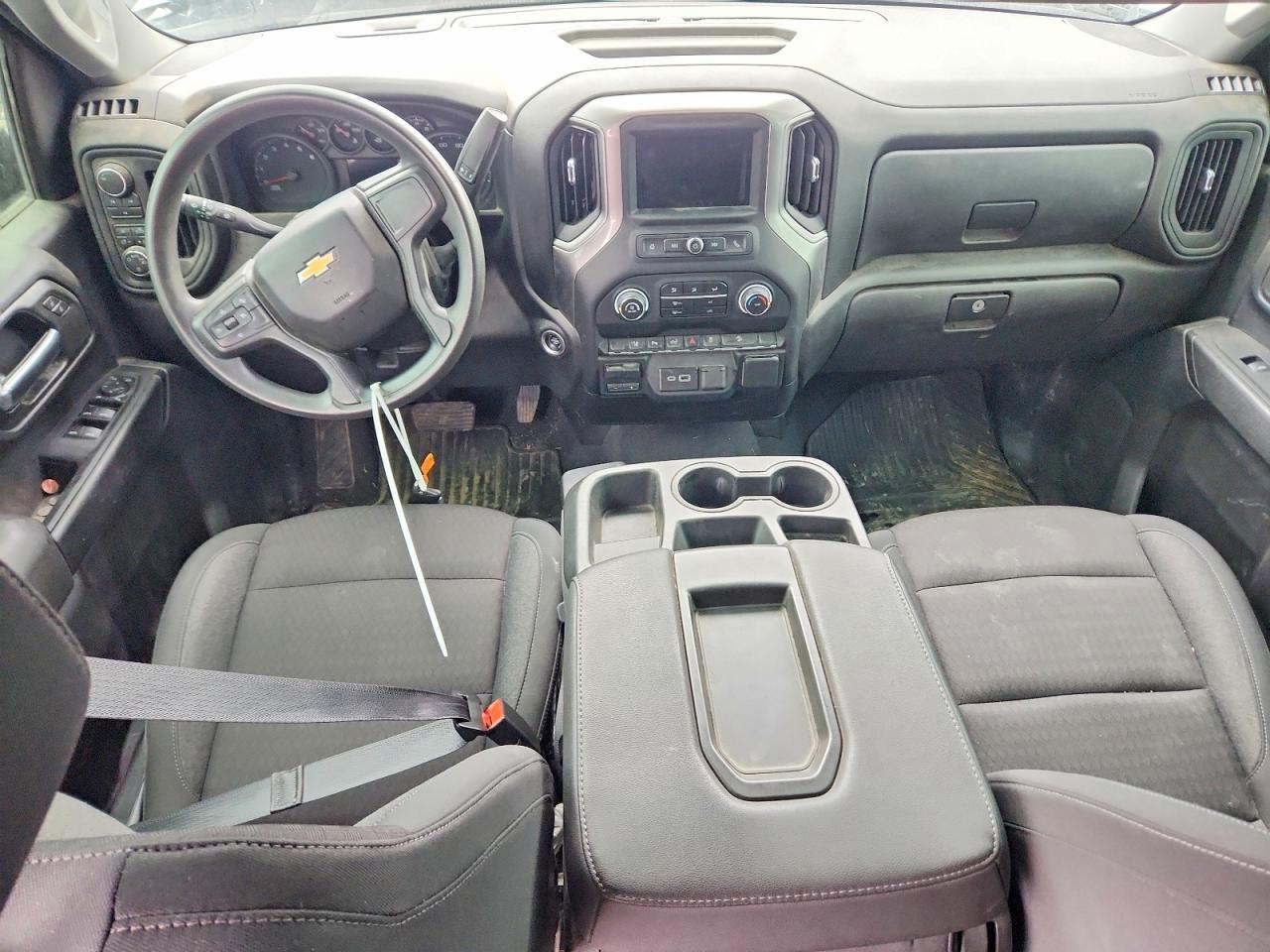 2024 Chevrolet Silverado K2500 Custom - zdjęcie 8