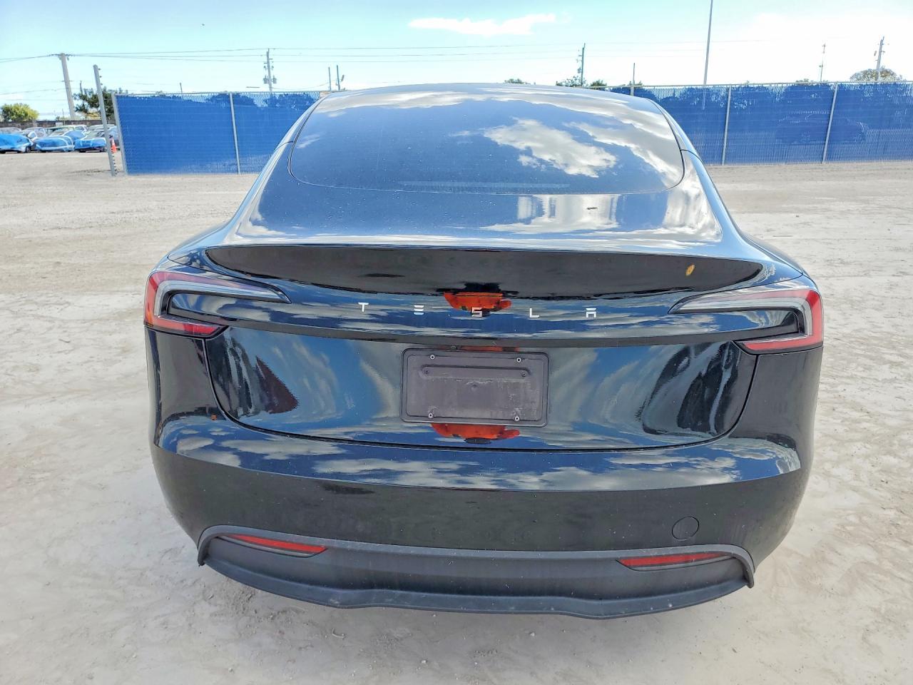 2024 Tesla Model 3 - zdjęcie 6