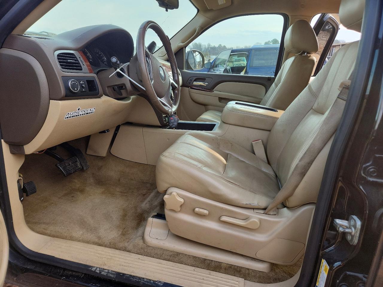 2013 Chevrolet Tahoe C1500 Lt - zdjęcie 7