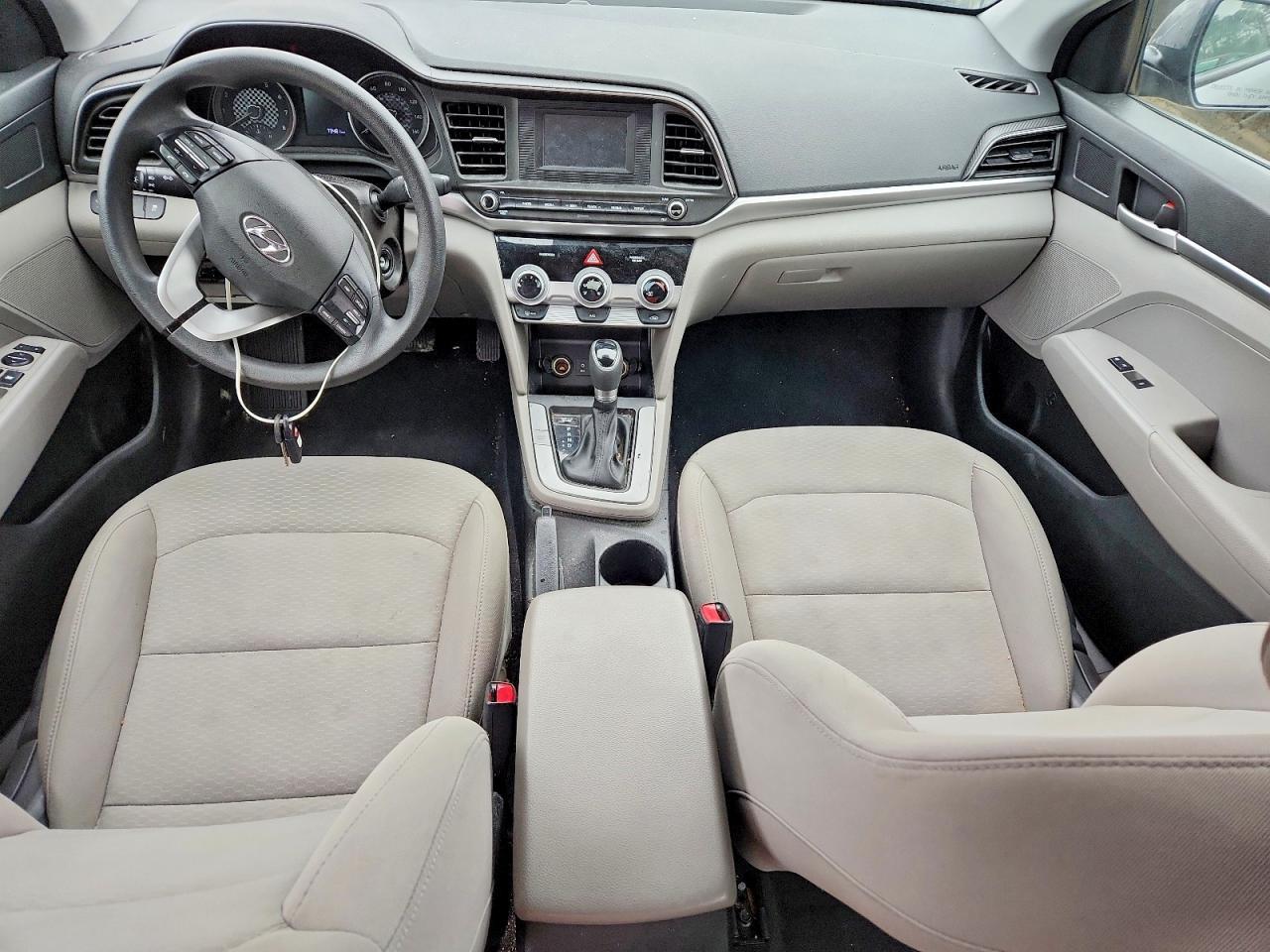 2019 Hyundai Elantra Se - zdjęcie 8