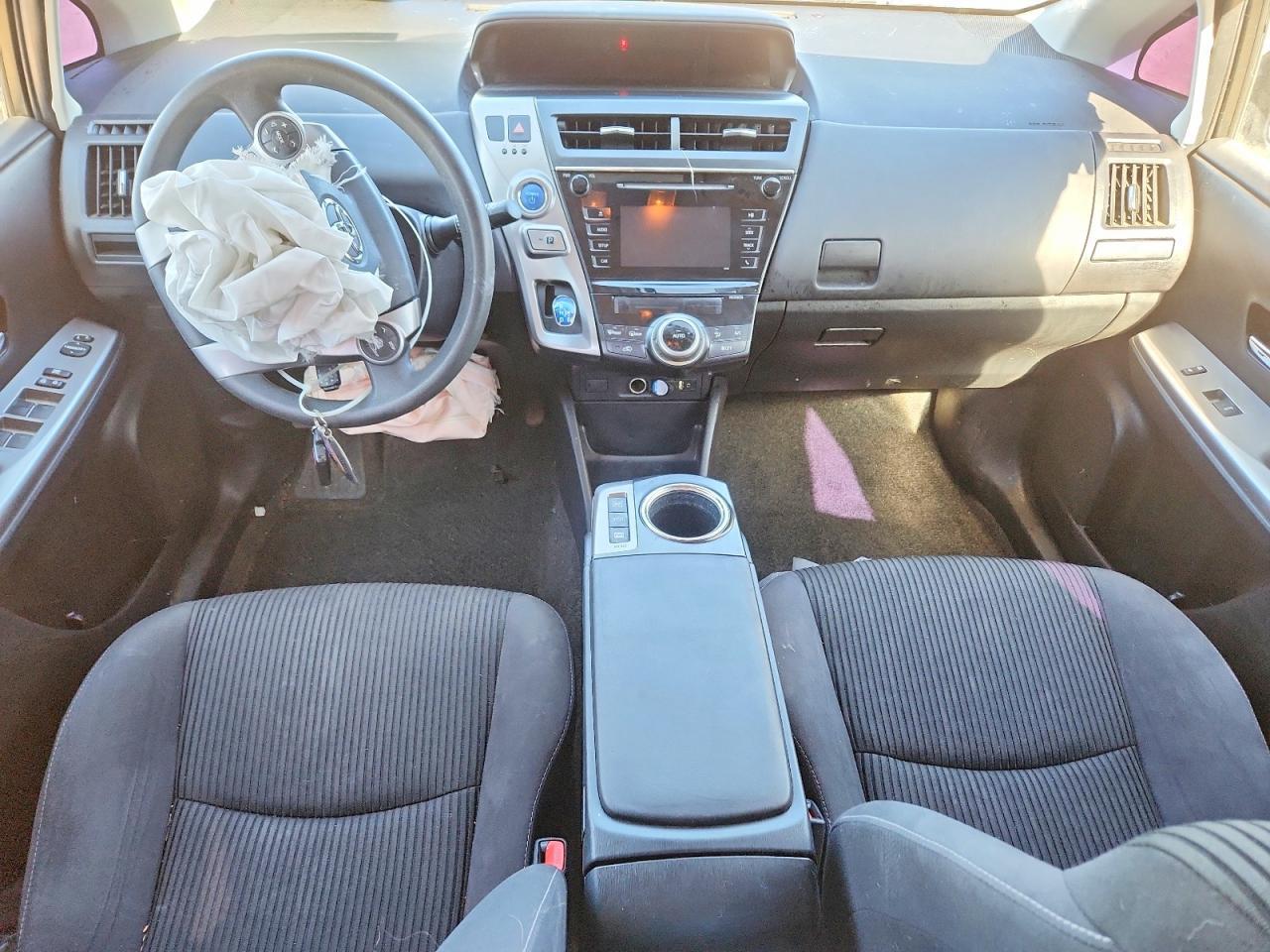 2017 Toyota Prius V Two - zdjęcie 8