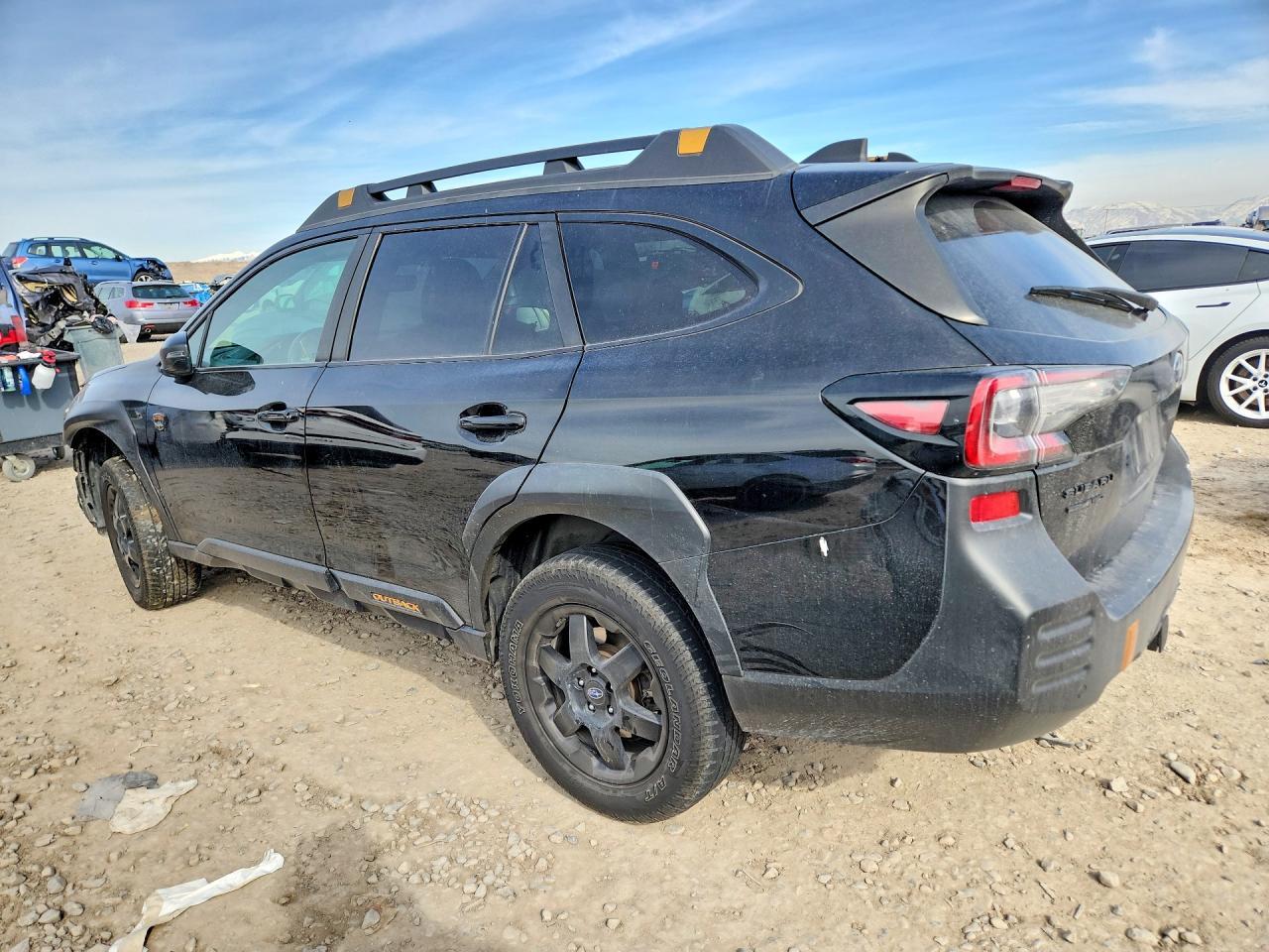 2022 Subaru Outback Wilderness - zdjęcie 2