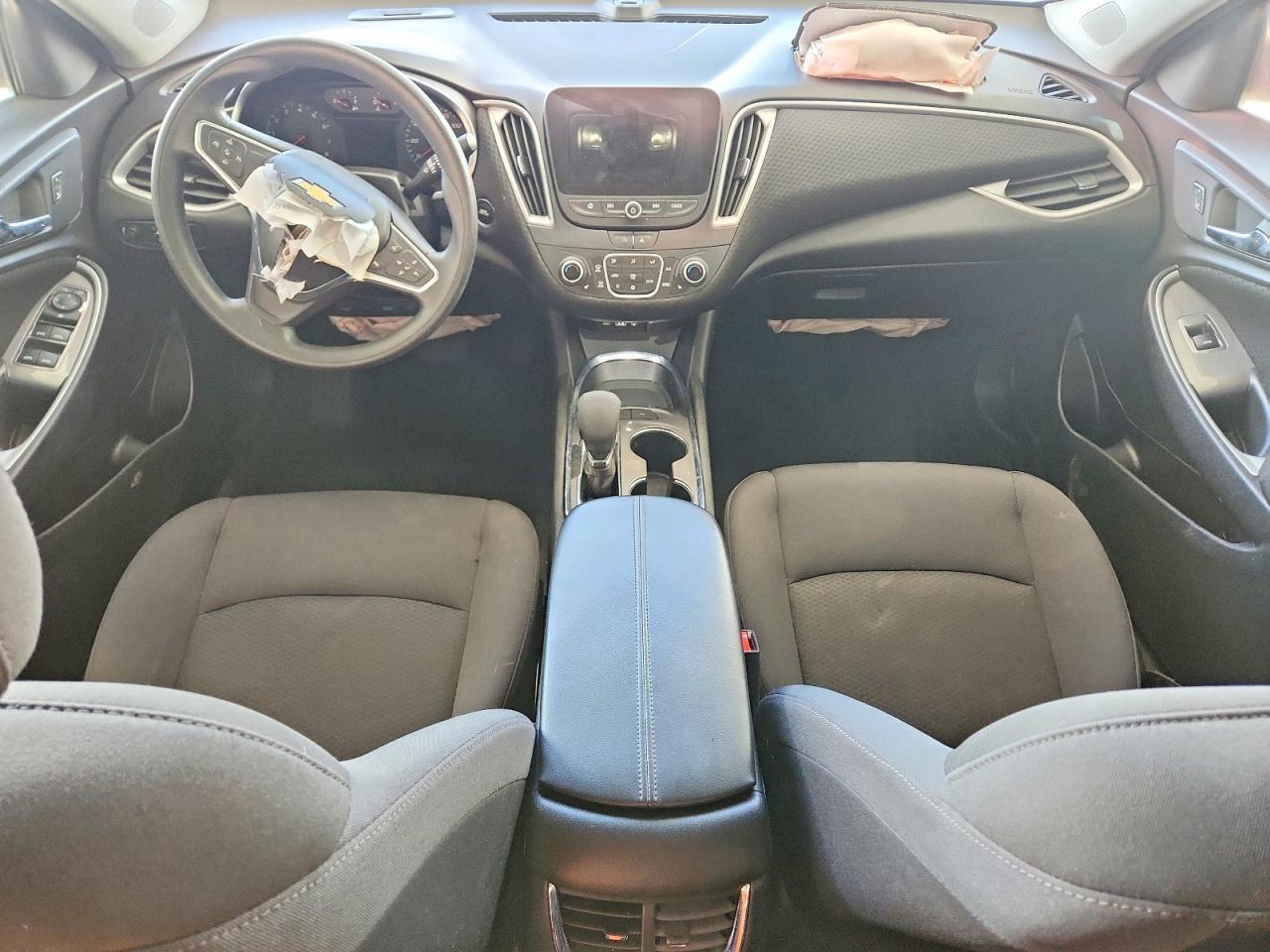 2025 Chevrolet Malibu Lt - zdjęcie 8