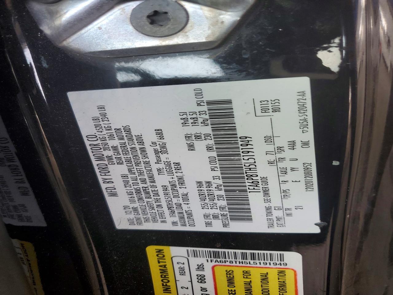 2020 Ford Mustang - zdjęcie 12