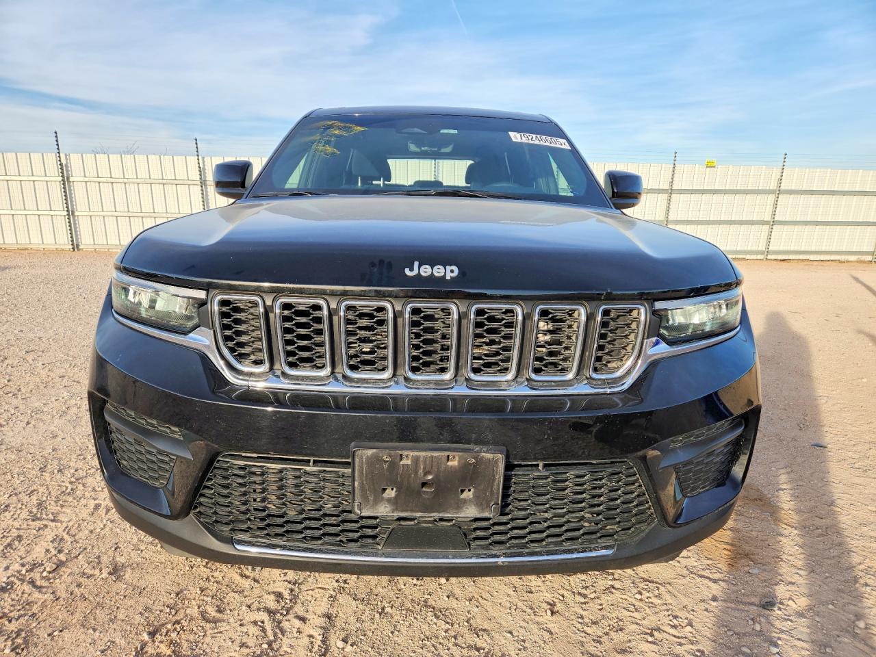 2025 Jeep Grand Cherokee Laredo - zdjęcie 5