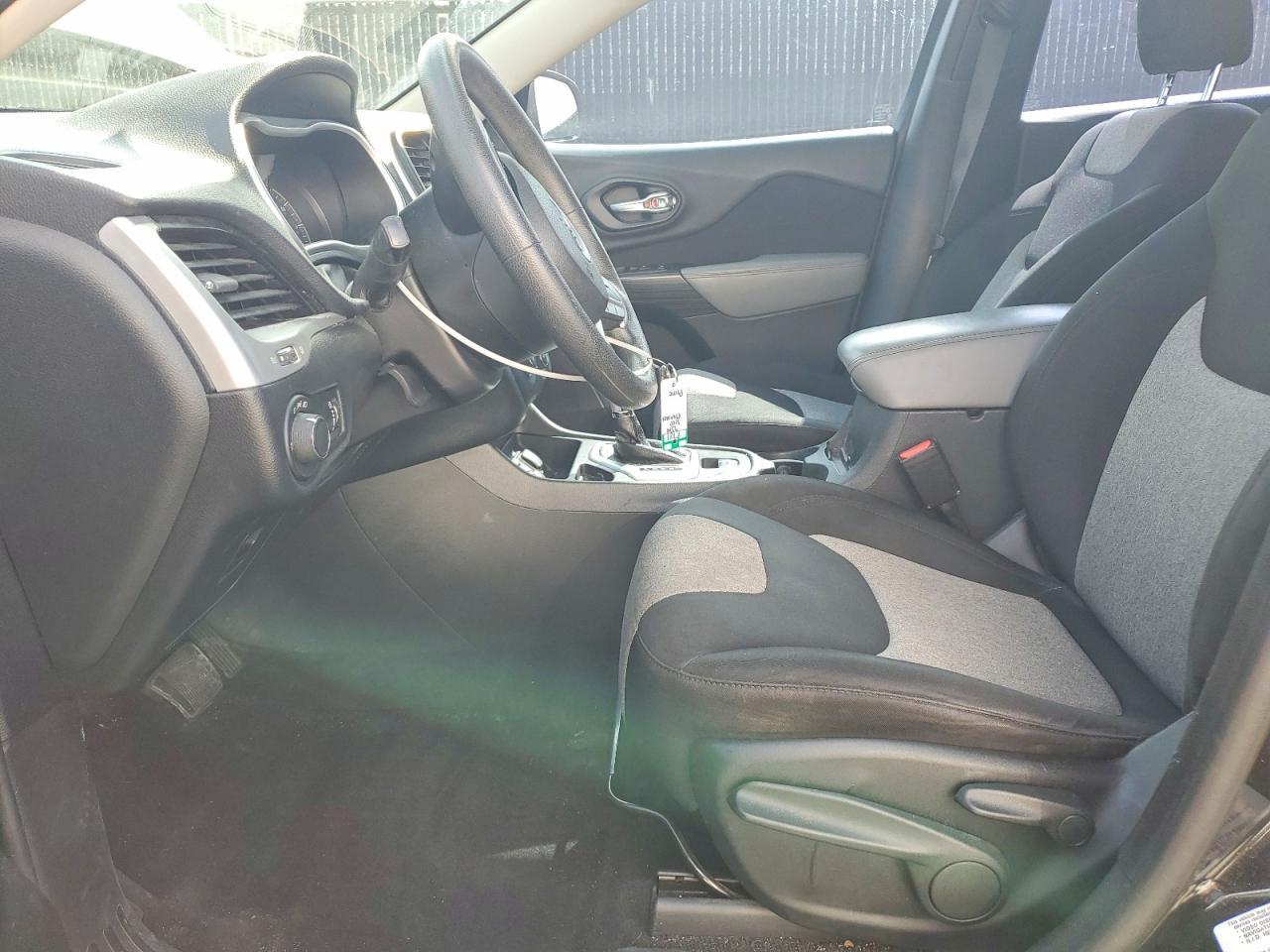 2014 Jeep Cherokee Sport - zdjęcie 7