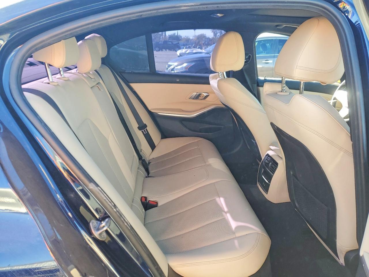 2023 BMW 330E - zdjęcie 10