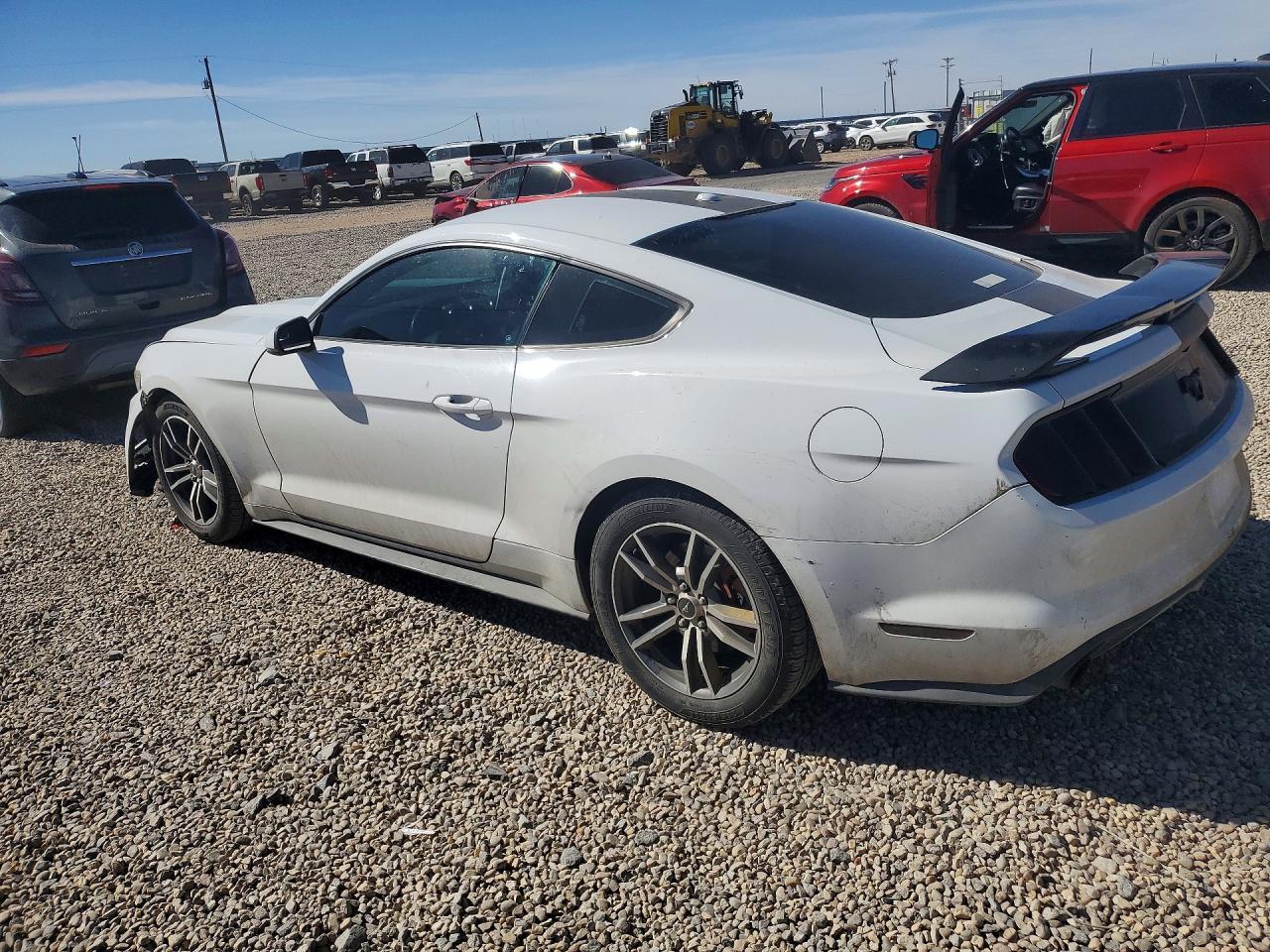2016 Ford Mustang - zdjęcie 2
