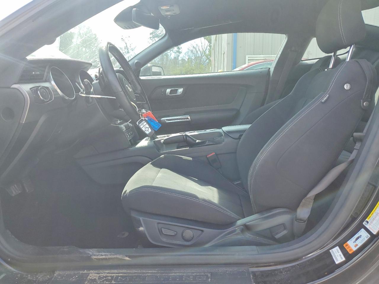 2021 Ford Mustang Gt - zdjęcie 7