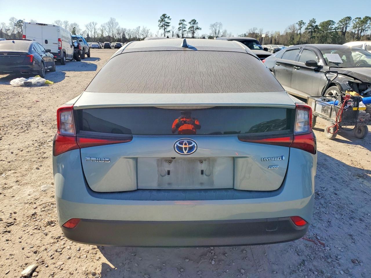 2022 Toyota Prius L Eco - zdjęcie 6