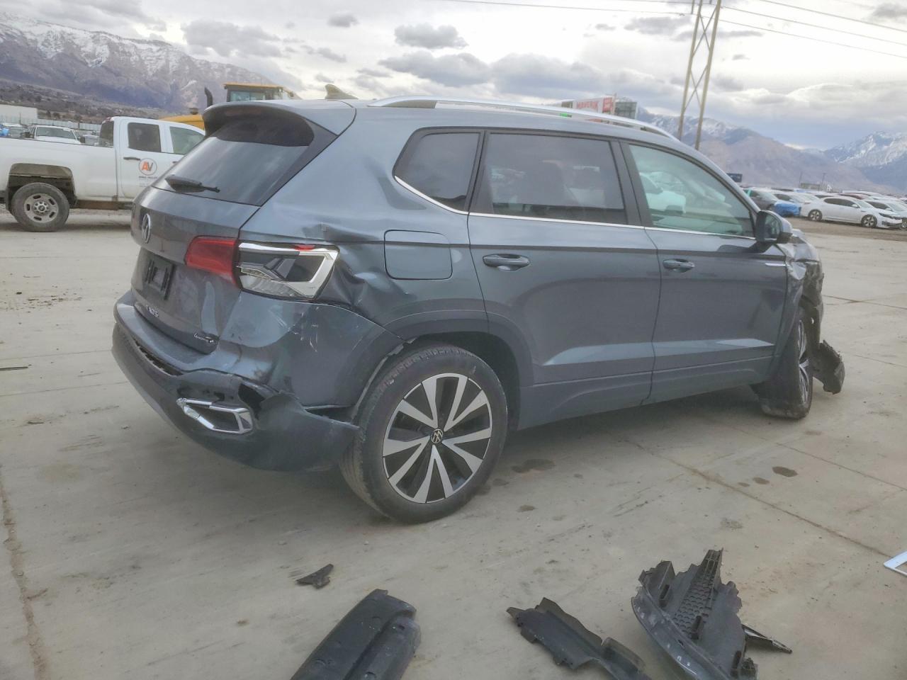 2023 Volkswagen Taos Se - zdjęcie 3