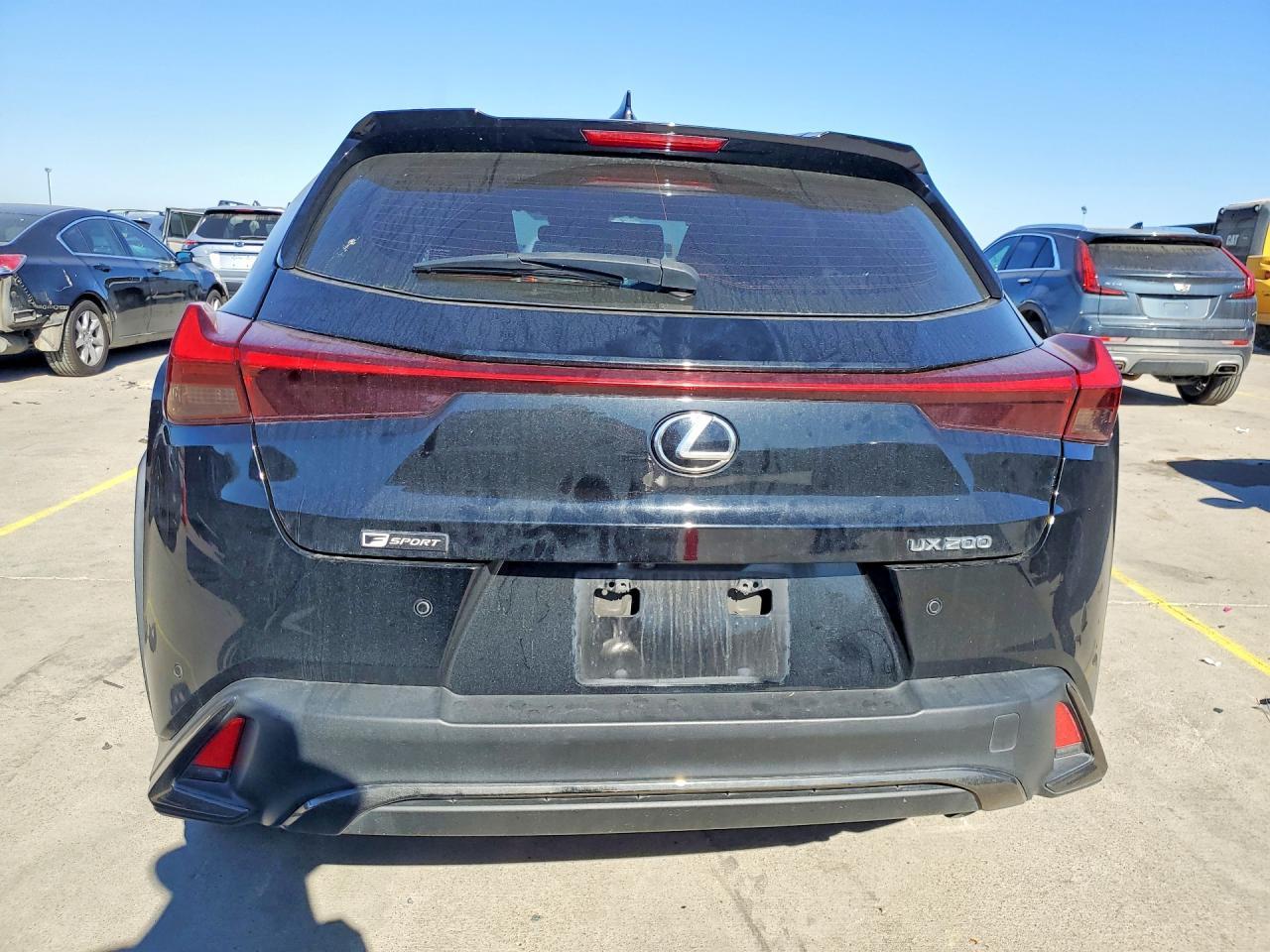 2021 Lexus Ux 200 - zdjęcie 6