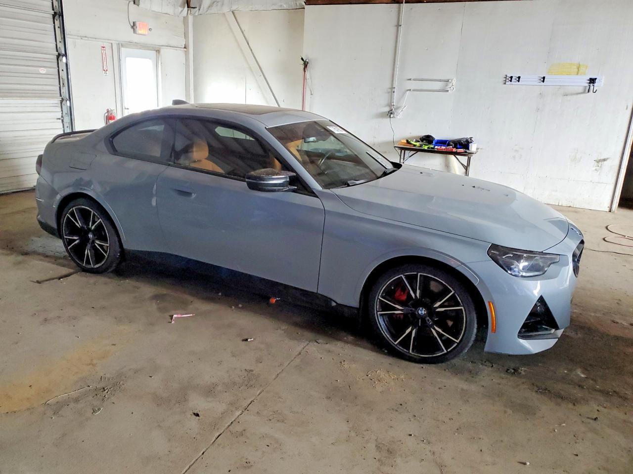 2022 BMW M240Xi - zdjęcie 4