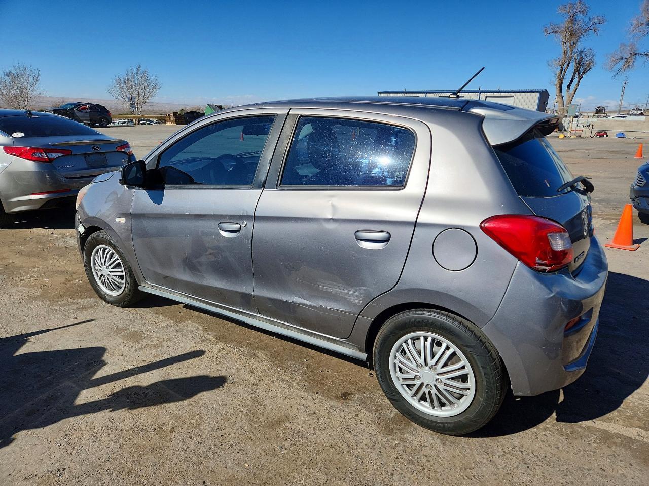 2017 Mitsubishi Mirage Es - zdjęcie 2