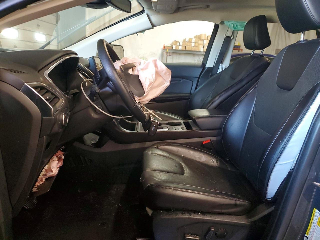 2021 Ford Edge Titanium - zdjęcie 7