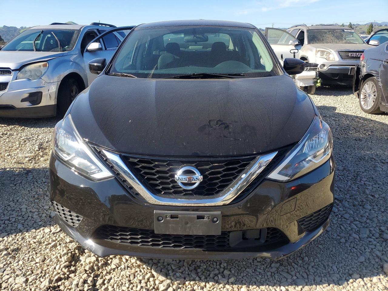 2019 Nissan Sentra S - zdjęcie 5