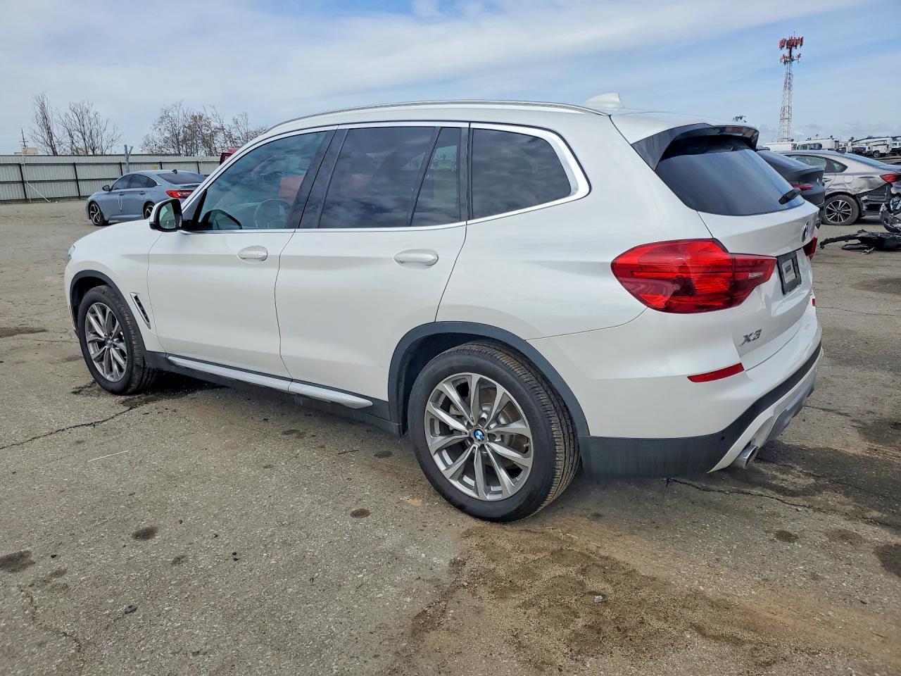 2019 BMW X3 Sdrive30I - zdjęcie 2