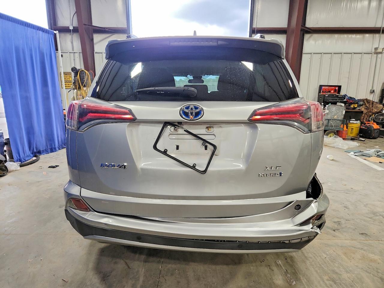 2017 Toyota Rav4 Hv Le - zdjęcie 6