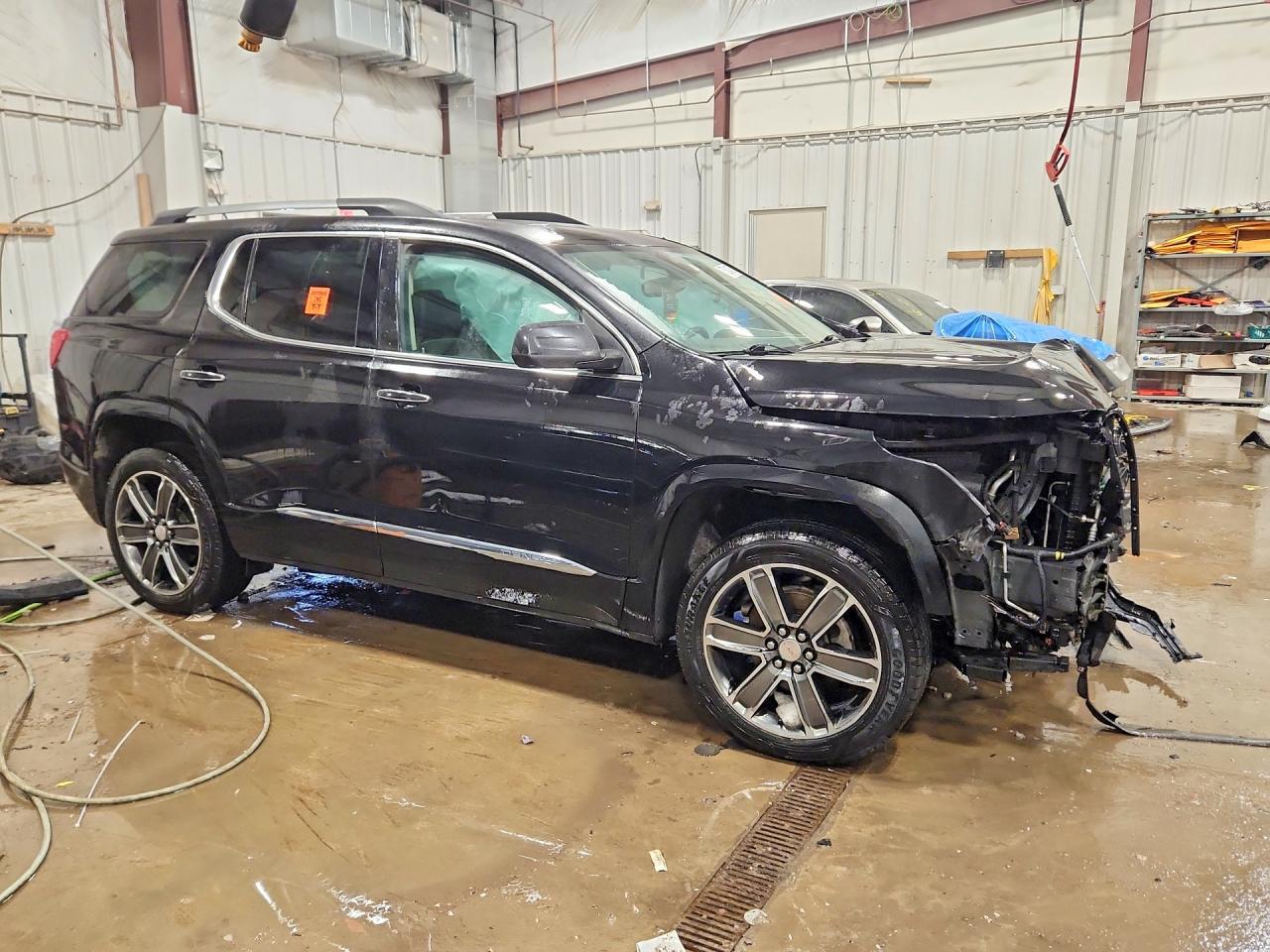 2017 GMC Acadia Denali - zdjęcie 4